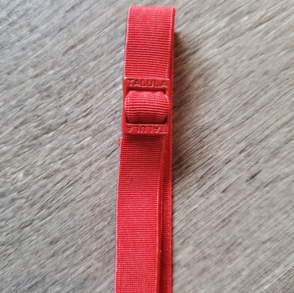 4/$20 Talula Aritzia Red Cropped Tank, Size L - Picture 3 of 6